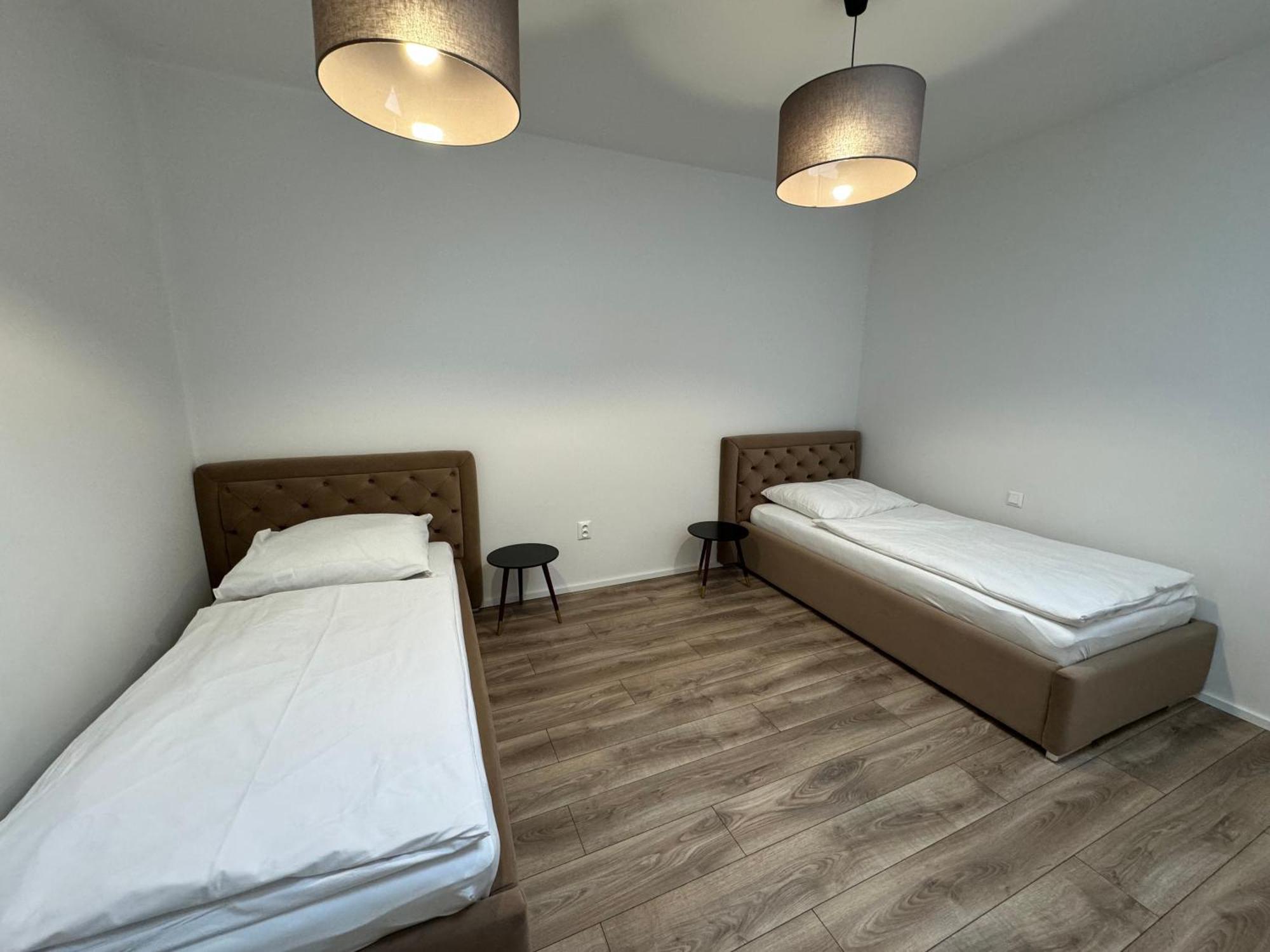 Project Ik Luxury Apartments Sered' Luaran gambar